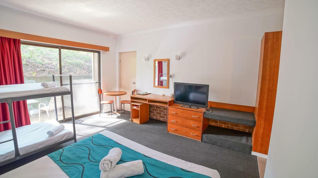 Country 2 Coast Motor Inn Coffs Harbour Exterior photo